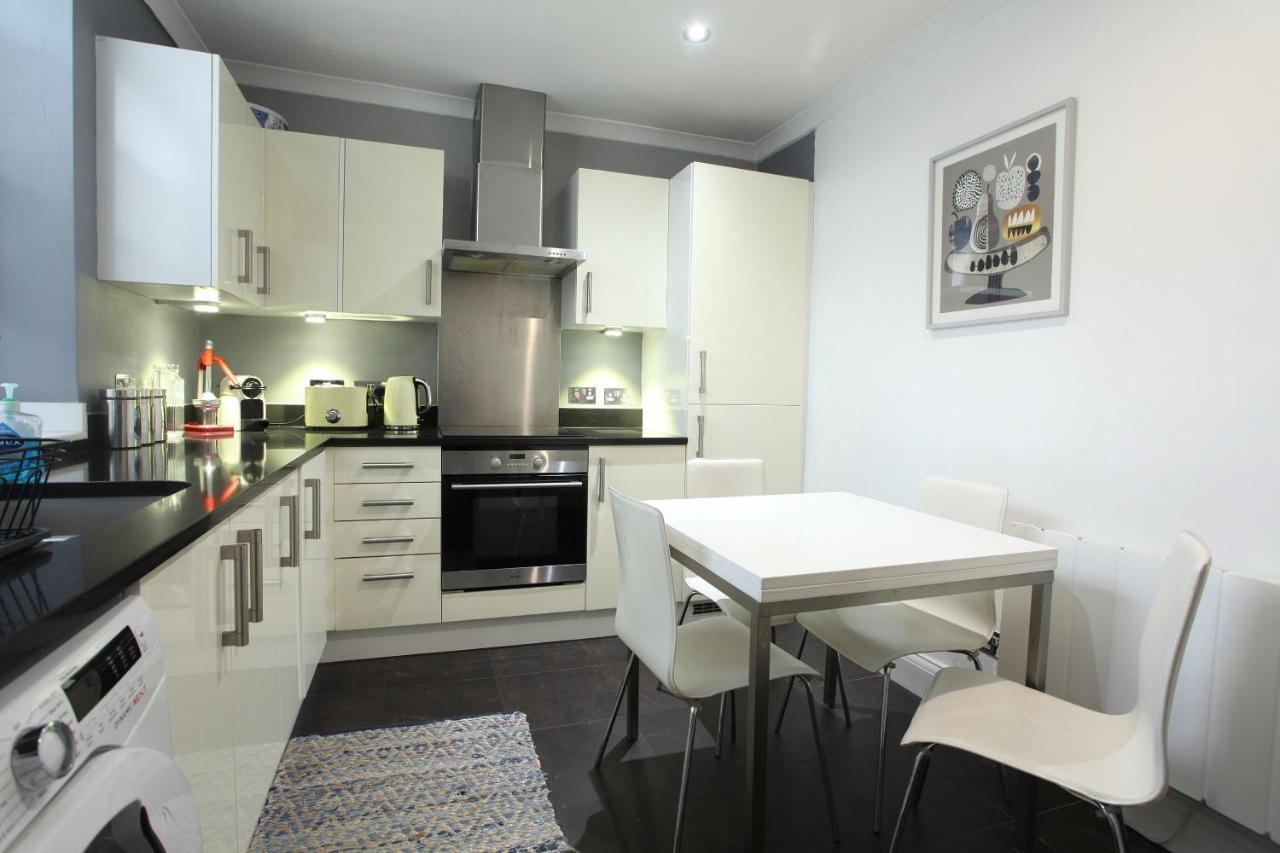Walk To Notting Hill /Paddington 1 B/R With Patio Apartamento Londres Exterior foto